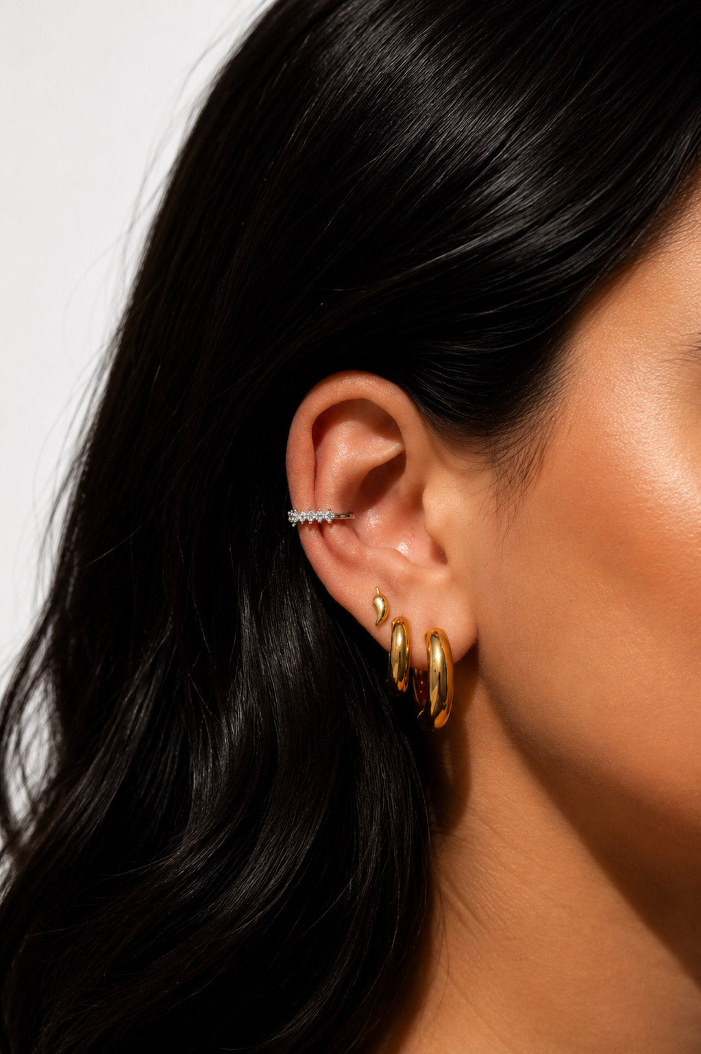 Silver Lumi Earcuff