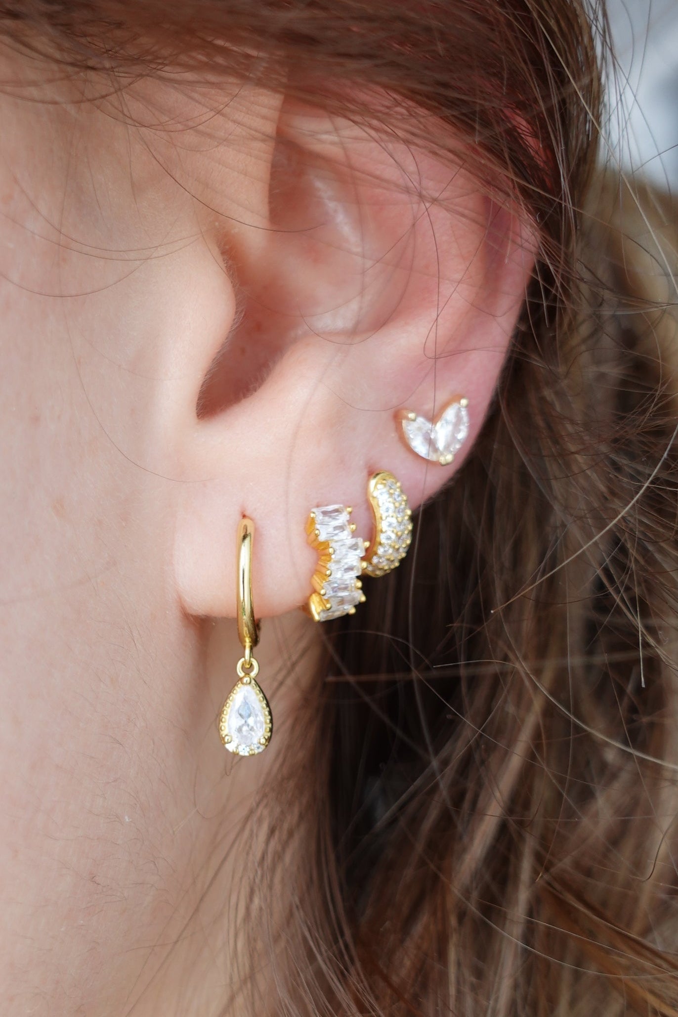 White Fleur Earring