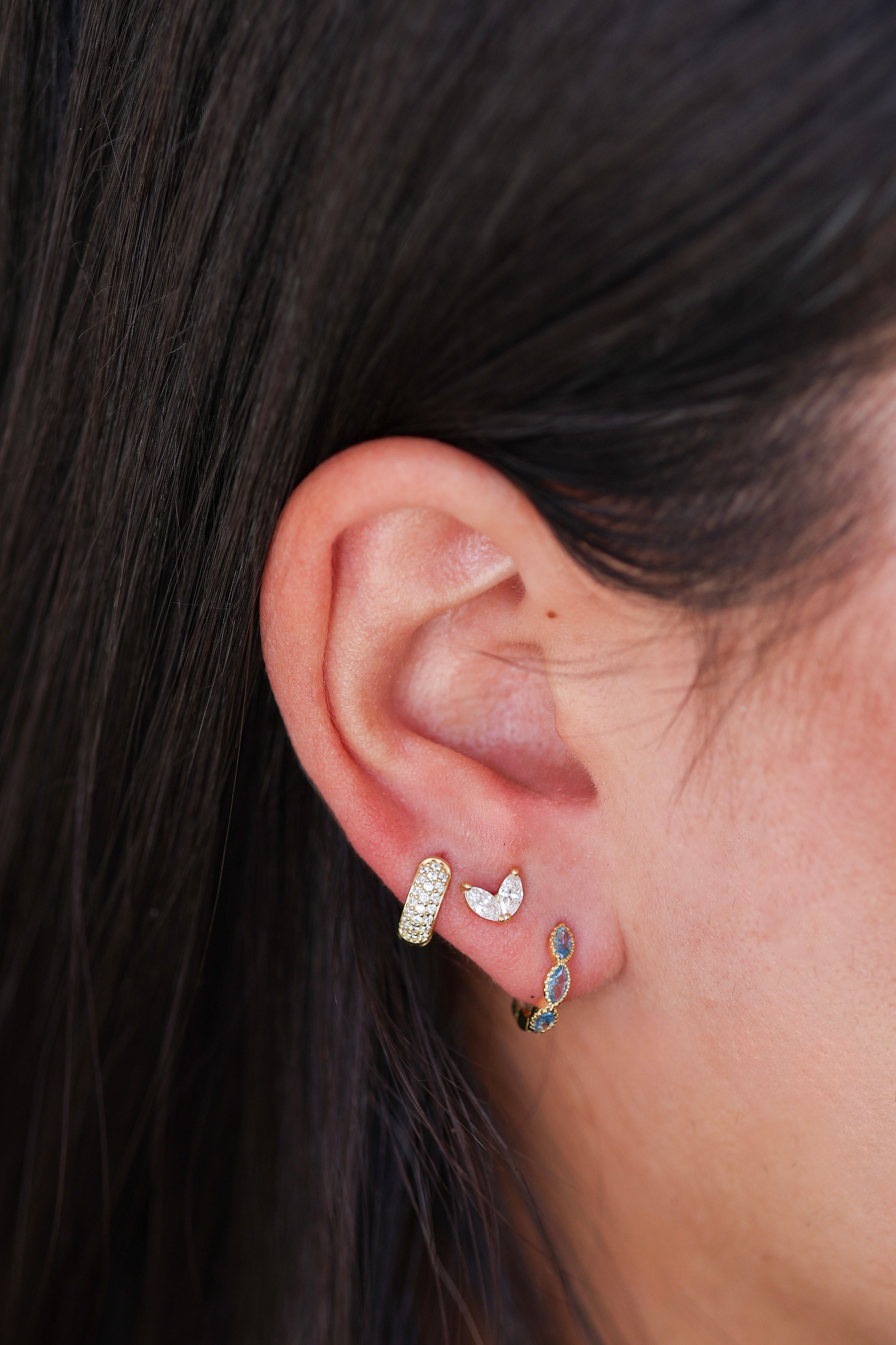 White Fleur Earring