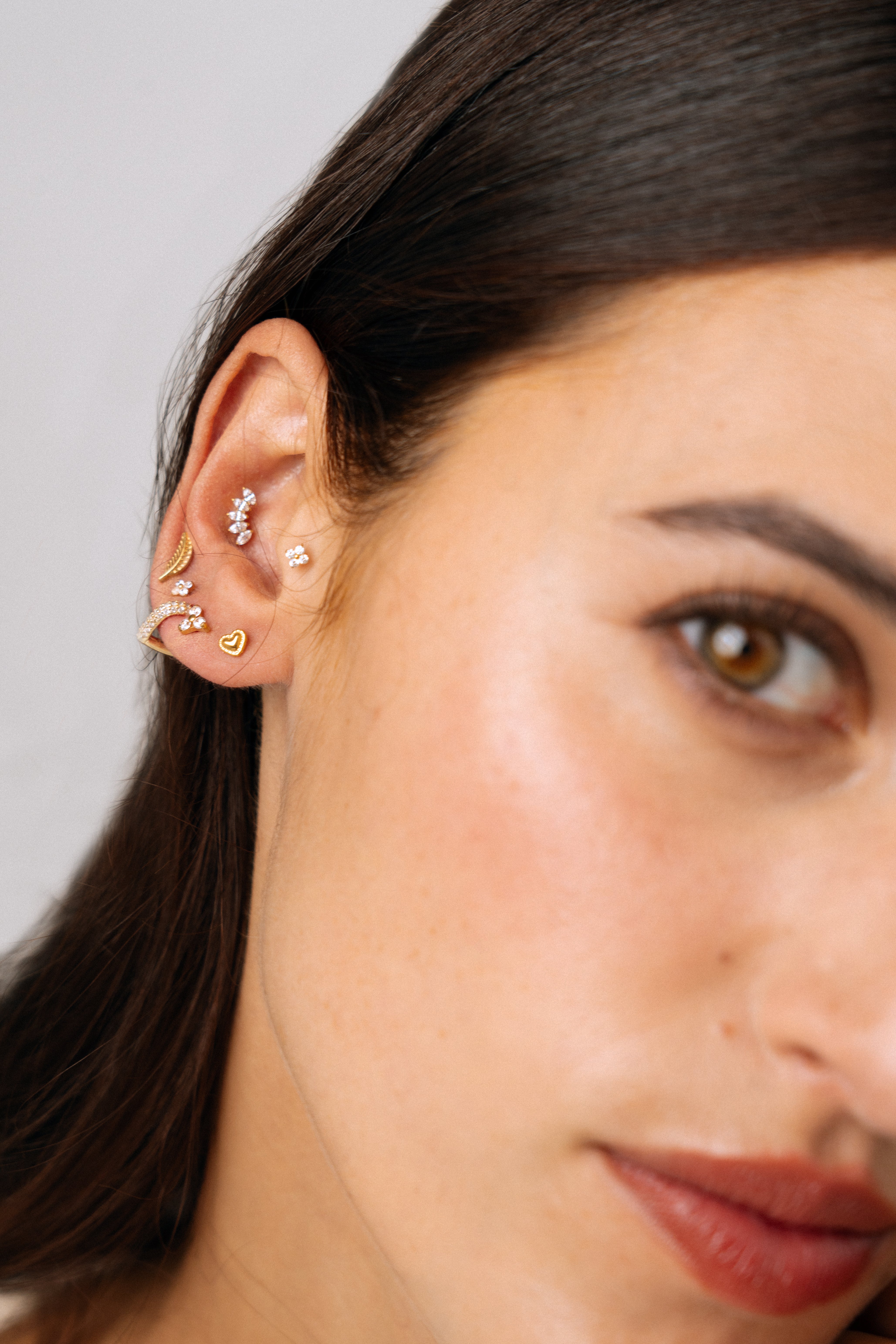 White Crown Titanium Piercing