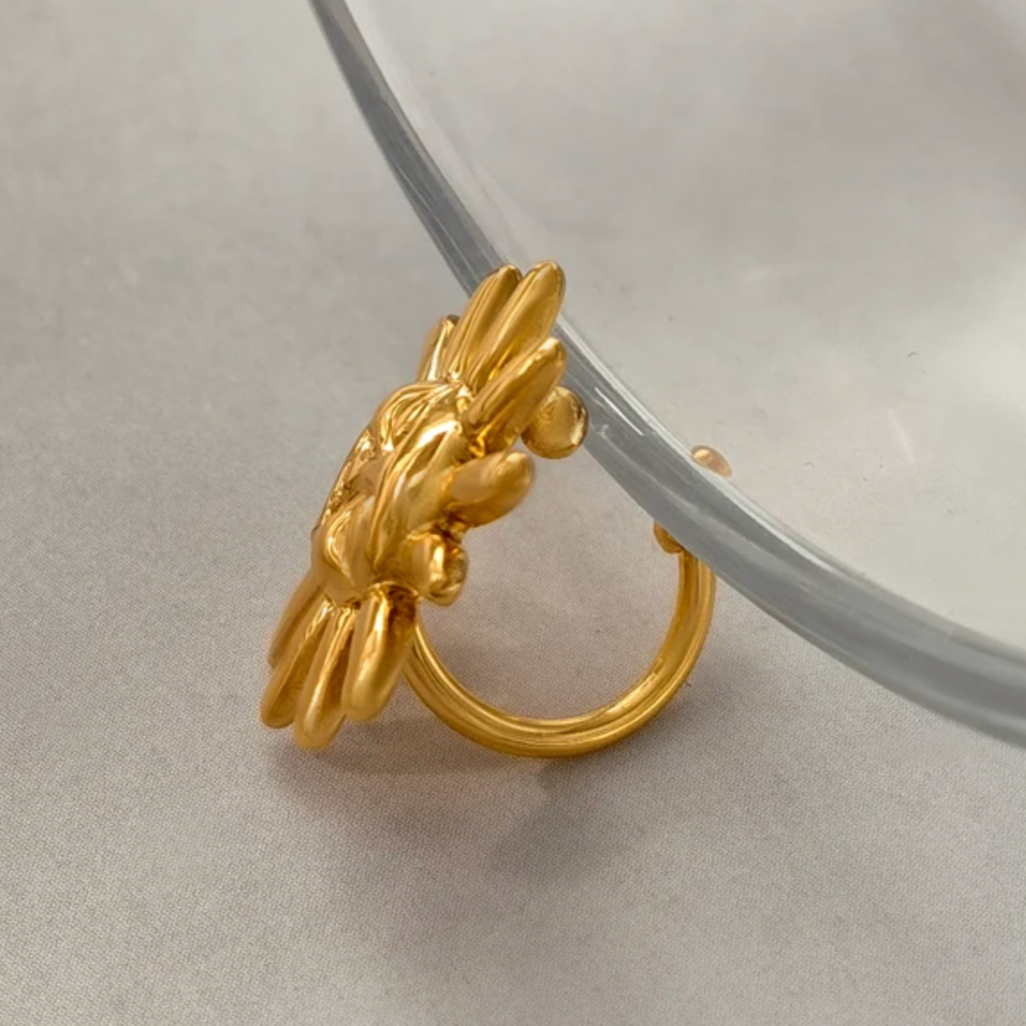 Soleil Earcuff