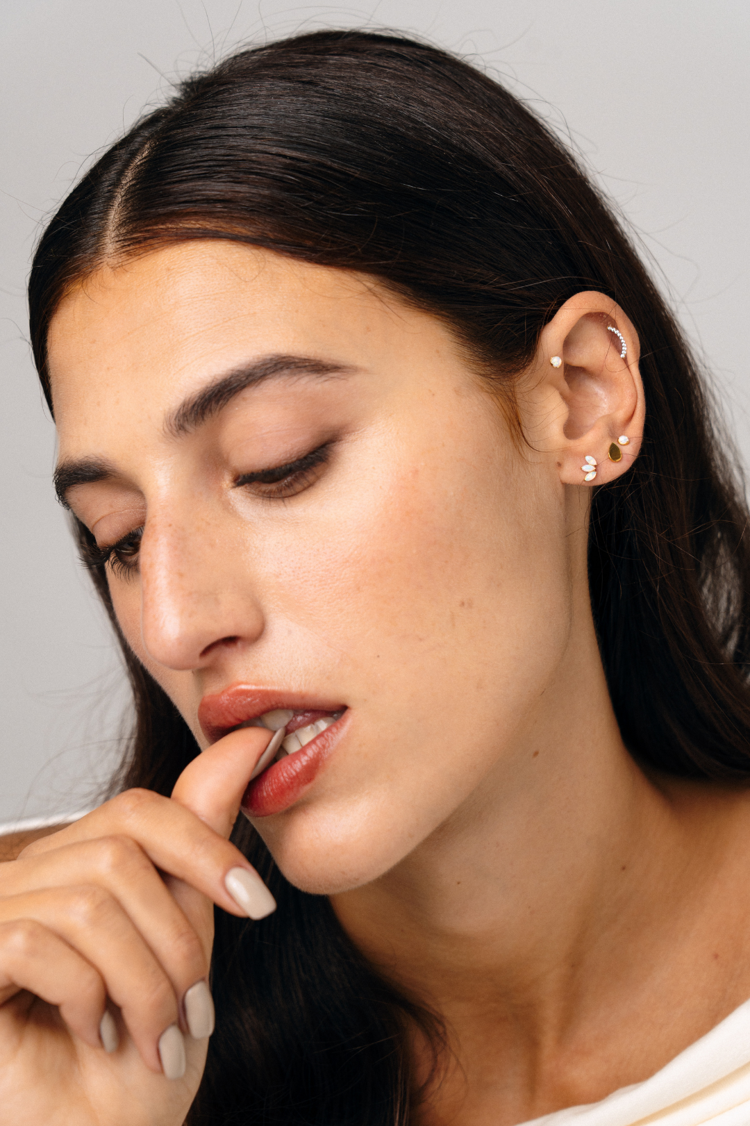 White Curve Titanium Piercing