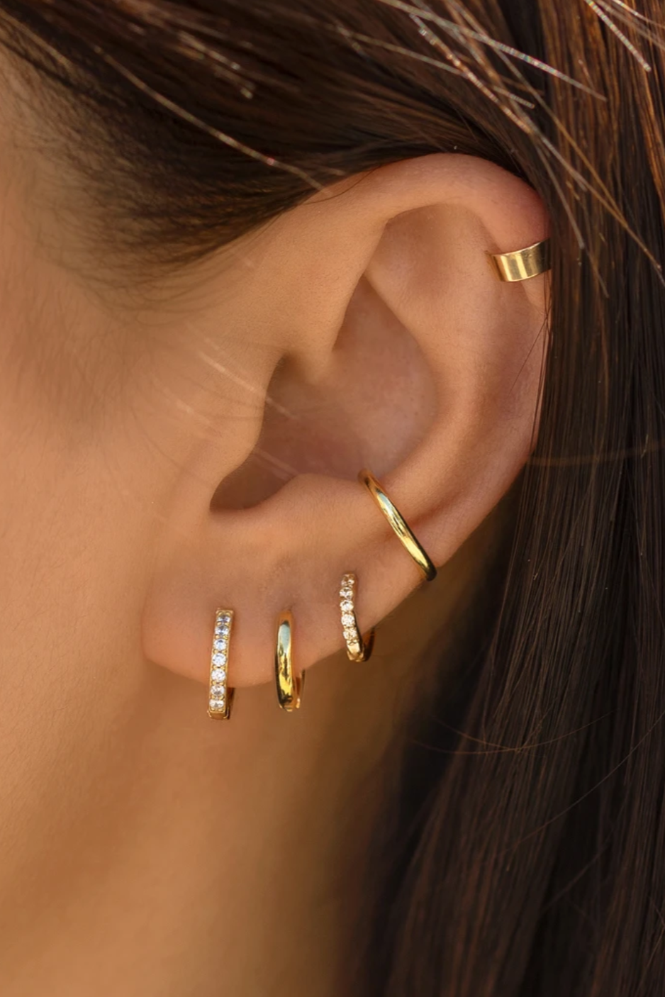 White 18K Gold Mini Pulau Hoop - Unit