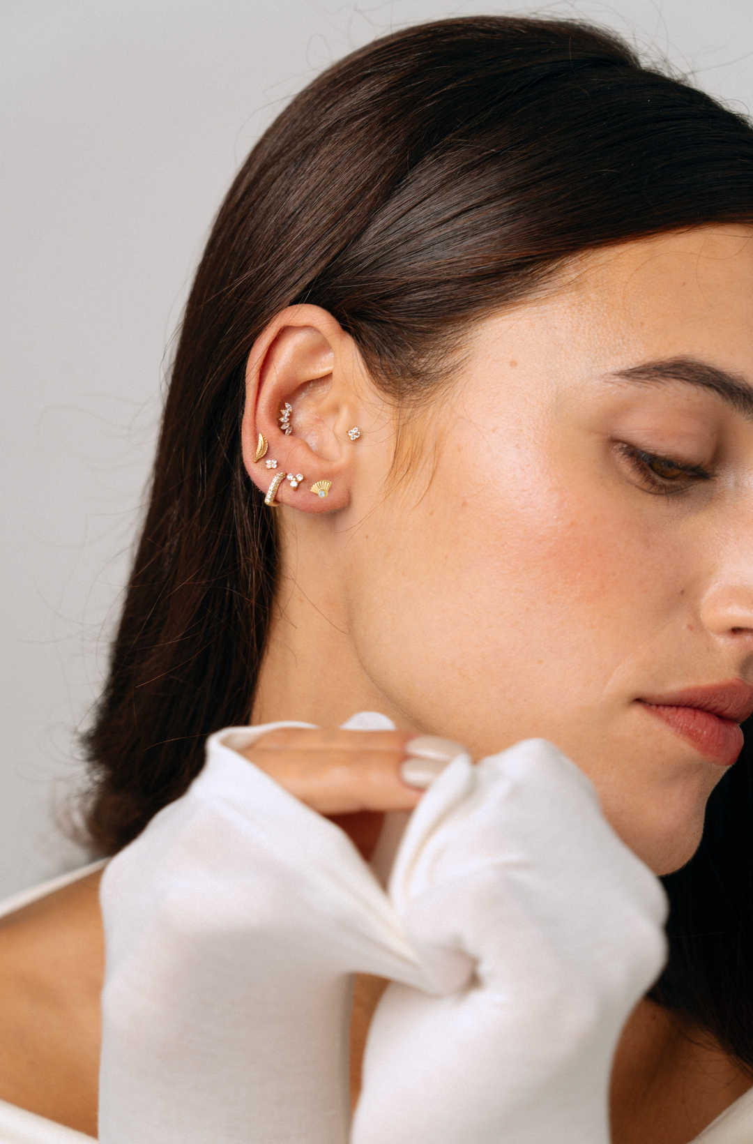 White Fan Titanium Piercing